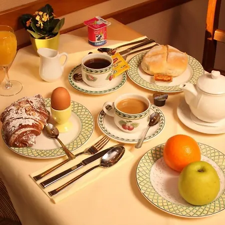 シューブレン ホテル