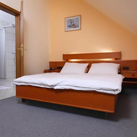 ホテル シューブレン